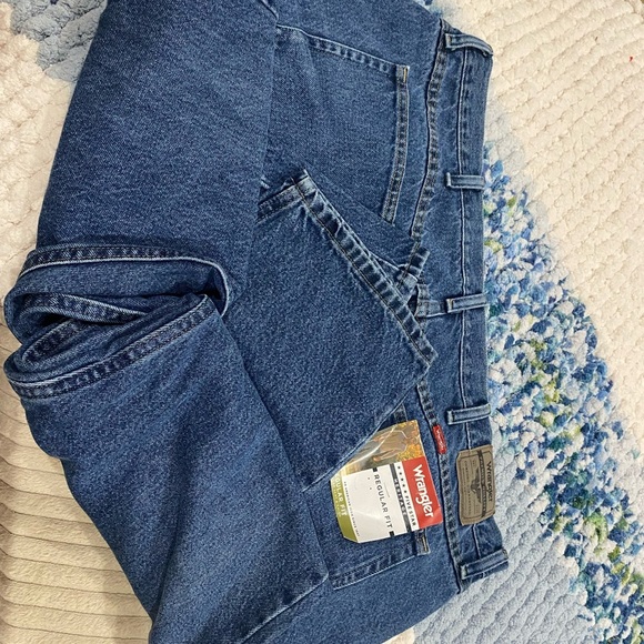 Wrangler Blue Relaxed Fit Jeans Classic Denim- Size men’s 44x30 (NWT) - Picture 6 of 10